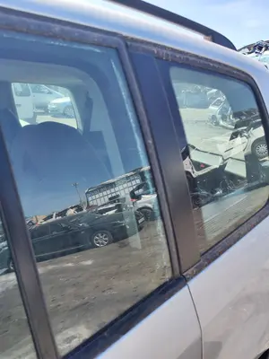 Foto de LUNA CUSTODIA TRASERA IZQUIERDA VOLKSWAGEN TOURAN (1T1) 1.9 TDI (105 CV / 77 KW)
