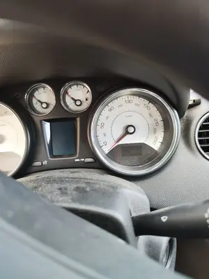 Foto de CUADRO INSTRUMENTOS PEUGEOT 308 1.6 16V (120 CV / 88 KW)