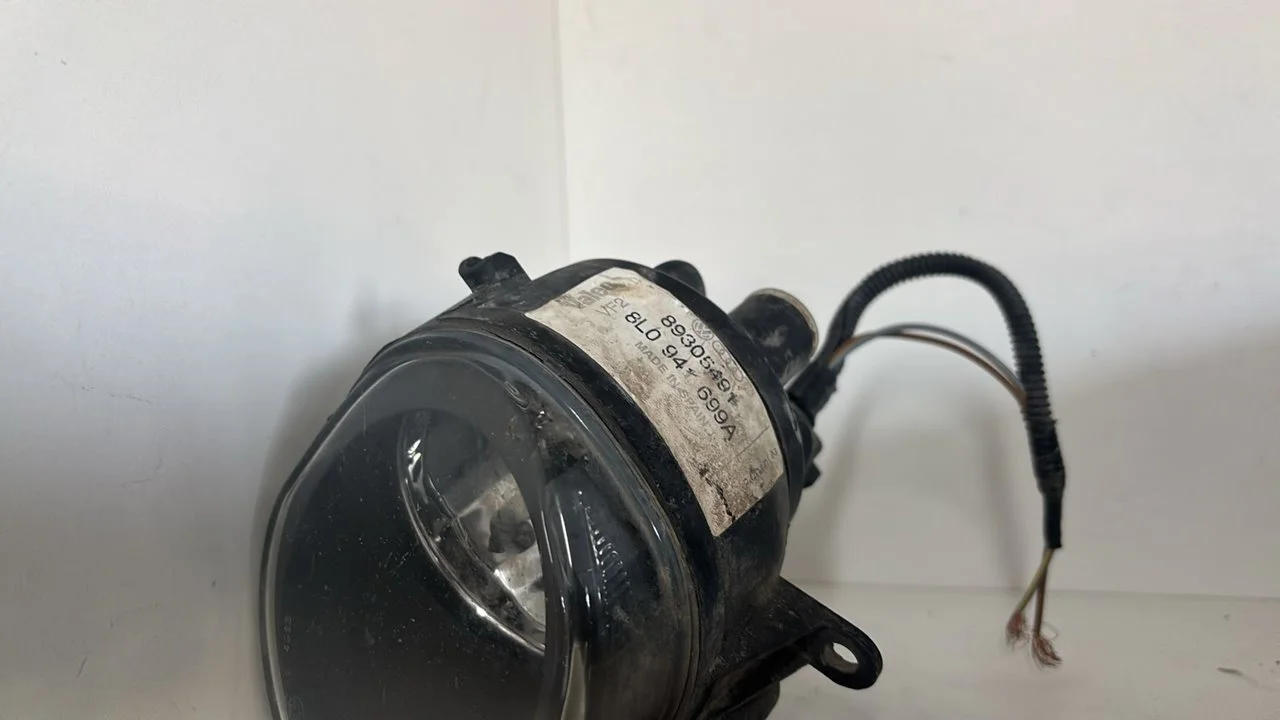 Foto de FARO ANTINIEBLA DERECHO AUDI A3 (8L) referencia 8L094699A