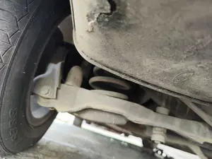 Foto de BRAZO SUSPENSION TRASERO IZQUIERDO FORD FOCUS BERLINA (CAK) 1.6 16V CAT (101 CV / 74 KW)