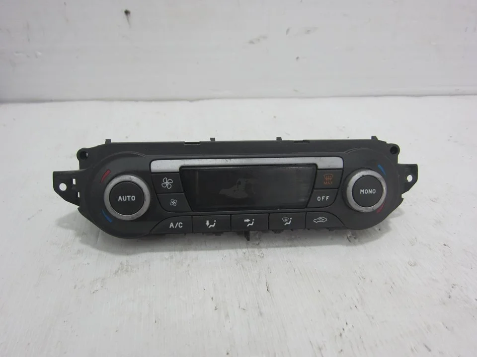 Foto de MANDO CALEFACCION / AIRE ACONDICIONADO FORD FOCUS BERLINA (CAP) 1.6 16V CAT (101 CV / 74 KW) referencia 7M5T18C612AC