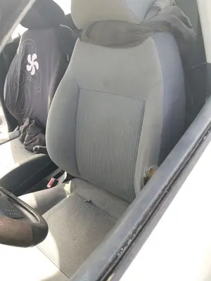 Foto de ASIENTO DELANTERO IZQUIERDO SEAT IBIZA (6L1) 1.9 SDI (64 CV / 47 KW)