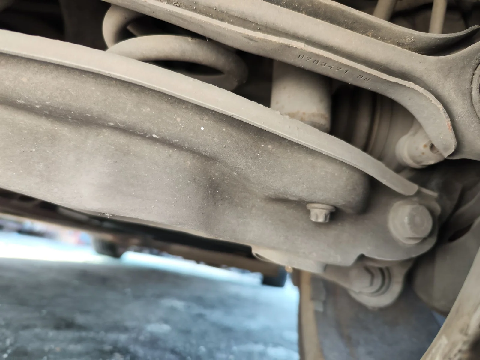 Foto de BRAZO SUSPENSION TRASERO DERECHO BMW SERIE 3 BERLINA (E90) 2.0 16V Diesel (163 CV / 120 KW)