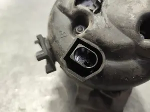 Foto de ALTERNADOR BMW SERIE M6 GRAN COUPE (F06) 4.4 V8 32V (560 CV / 412 KW) referencia 7606628 foto 5