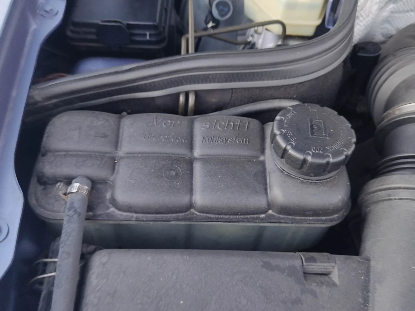 Foto de DEPOSITO EXPANSION MERCEDES-BENZ CLK (BM 208) CABRIO 3.2 V6 18V CAT (218 CV / 160 KW) referencia A2025000649