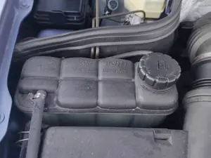 Foto de DEPOSITO EXPANSION MERCEDES-BENZ CLK (BM 208) CABRIO 3.2 V6 18V CAT (218 CV / 160 KW) referencia A2025000649