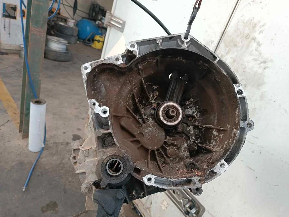Foto de CAJA CAMBIOS FORD FIESTA (CBK) referencia 5S6R7002NB