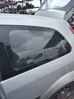Foto de LUNA CUSTODIA TRASERA IZQUIERDA FORD FIESTA (CBK) 1.4 TDCi CAT (68 CV / 50 KW)