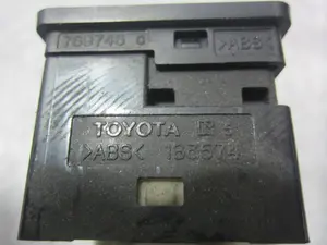 Foto de MANDO RETROVISOR TOYOTA COROLLA VERSO (R1) 2.2 Turbodiesel CAT (136 CV / 100 KW) referencia 769746 foto 4