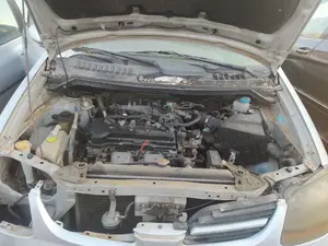 Foto de PANEL FRONTAL NISSAN ALMERA TINO (V10M) 2.2 dCi Diesel CAT (112 CV / 82 KW)