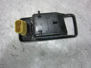 Foto de MANDO ELEVALUNAS DELANTERO DERECHO FORD FOCUS BERLINA (CB4) 1.6 16V CAT (101 CV / 74 KW) referencia 3M51226A36 foto 2