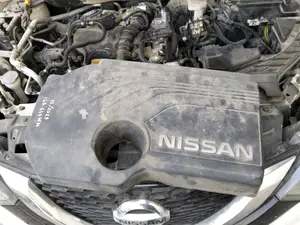 Foto de TAPA MOTOR NISSAN QASHQAI (J11E) 1.2 16V CAT (116 CV / 85 KW)