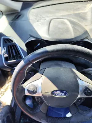 Foto de VOLANTE FORD C-MAX (CB7) 1.6 TDCi CAT (116 CV / 85 KW) foto 3