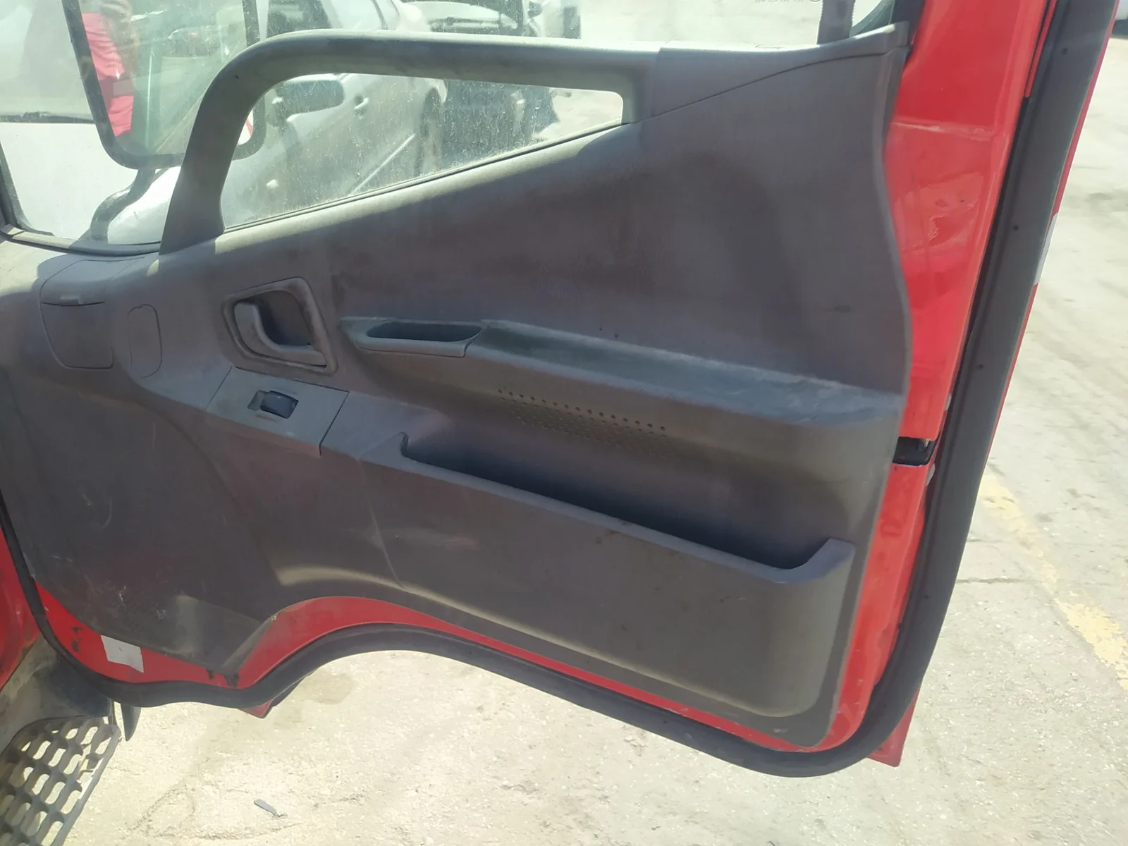 Foto de ELEVALUNAS DELANTERO DERECHO MITSUBISHI CANTER 3.0 Diesel (125 CV / 92 KW)