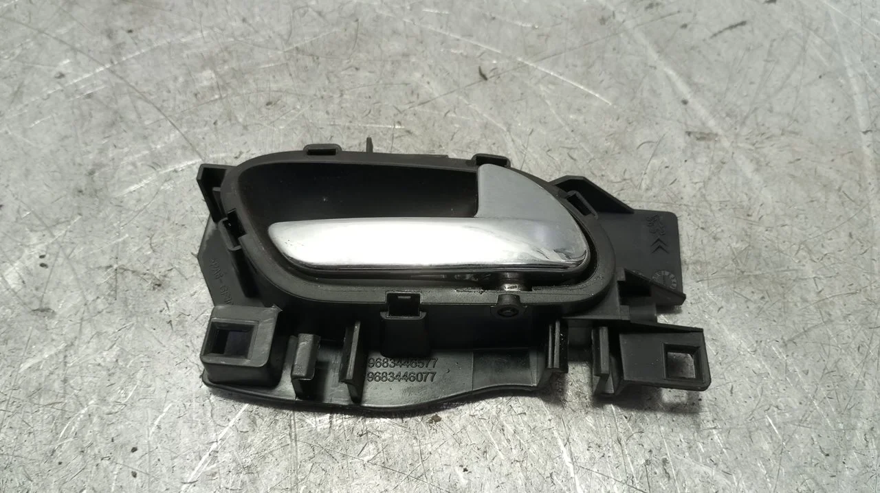 Foto de MANETA INTERIOR TRASERA DERECHA CITROEN C3 1.4 (73 CV / 54 KW) referencia 9383446577