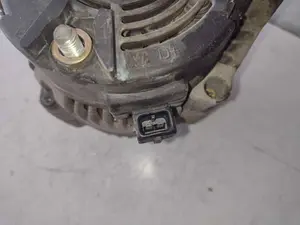 Foto de ALTERNADOR SEAT CORDOBA BERLINA (6K2) 1.9 SDI (64 CV / 47 KW) referencia 026903028J foto 2