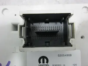 Foto de CAJA RELES / FUSIBLES FIAT 500L (330) 1.3 16V JTD CAT (84 CV / 62 KW) referencia 52054908 foto 5
