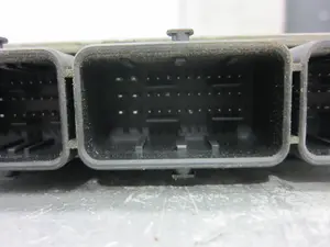 Foto de CENTRALITA MOTOR UCE CITROEN C2 1.1 (60 CV / 44 KW) referencia 9646570280 foto 4