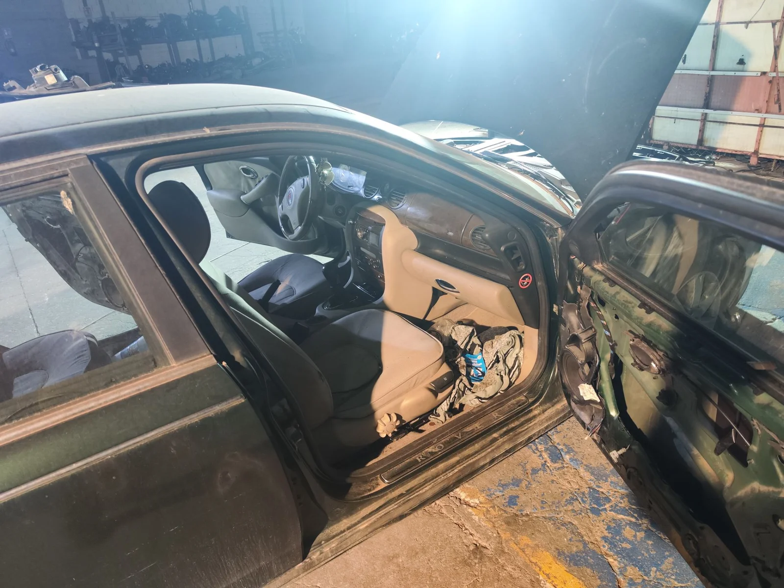Foto de GOMAS CONTORNO PUERTA MG ROVER ROVER 75 (RJ) 2.0 16V CDT (116 CV / 85 KW) referencia EJN100100LNF