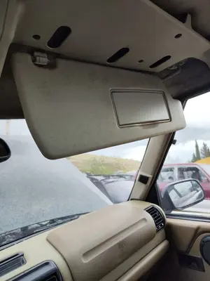 Foto de PARASOL DERECHO LAND ROVER DISCOVERY (LT) 4.0 V8 CAT (185 CV / 136 KW) foto 2