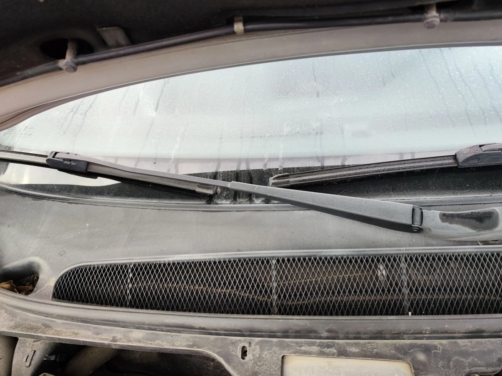 Foto de BRAZO LIMPIA DELANTERO DERECHO VOLVO S80 BERLINA 2.4 CAT (170 CV / 125 KW) referencia 9484619