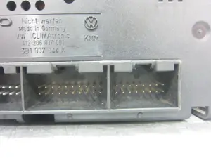 Foto de MANDO CLIMATIZADOR VOLKSWAGEN PASSAT BERLINA (3B3) 1.9 TDI (131 CV / 96 KW) referencia 412206017001 foto 3