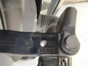 Foto de NO IDENTIFICADO PORSCHE MACAN (95BA) referencia 8R0337249F foto 2