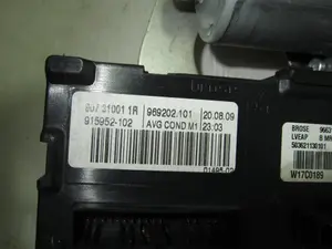 Foto de ELEVALUNAS DELANTERO IZQUIERDO RENAULT SCENIC III (JZ) 1.5 dCi Diesel (106 CV / 78 KW) referencia 807310011R foto 8