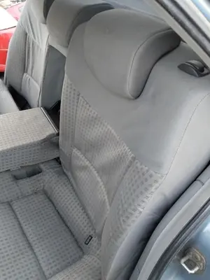 Foto de ASIENTO TRASERO MEDIO RENAULT LAGUNA II (BG0) 1.9 dCi Diesel CAT (101 CV / 74 KW) foto 2