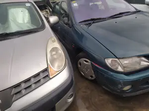Foto de BRAZO SUSPENSION DELANTERO DERECHO RENAULT MEGANE I CLASSIC (LA0) 2.0 CAT (114 CV / 84 KW)