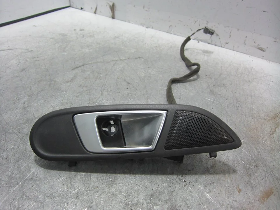 Foto de MANETA INTERIOR DELANTERA DERECHA FORD FIESTA (CNN) 1.25 16V CAT (82 CV / 60 KW) referencia C1BBA22600