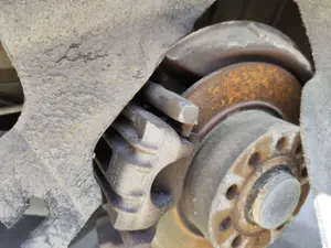 Foto de PINZA DE FRENO TRASERA IZQUIERDA VOLKSWAGEN GOLF VI (5K1)(10.2008) 2.0 TDI (110 CV / 81 KW)