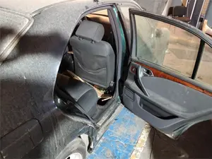Foto de GOMAS CONTORNO PUERTA MERCEDES-BENZ CLASE E (BM 210) BERLINA