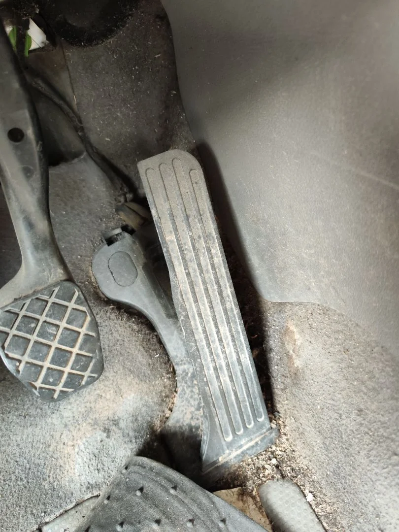 Foto de POTENCIOMETRO PEDAL VOLKSWAGEN CADDY (2K)(02.2004) 1.9 TDI (BSU) (75 CV / 55 KW)