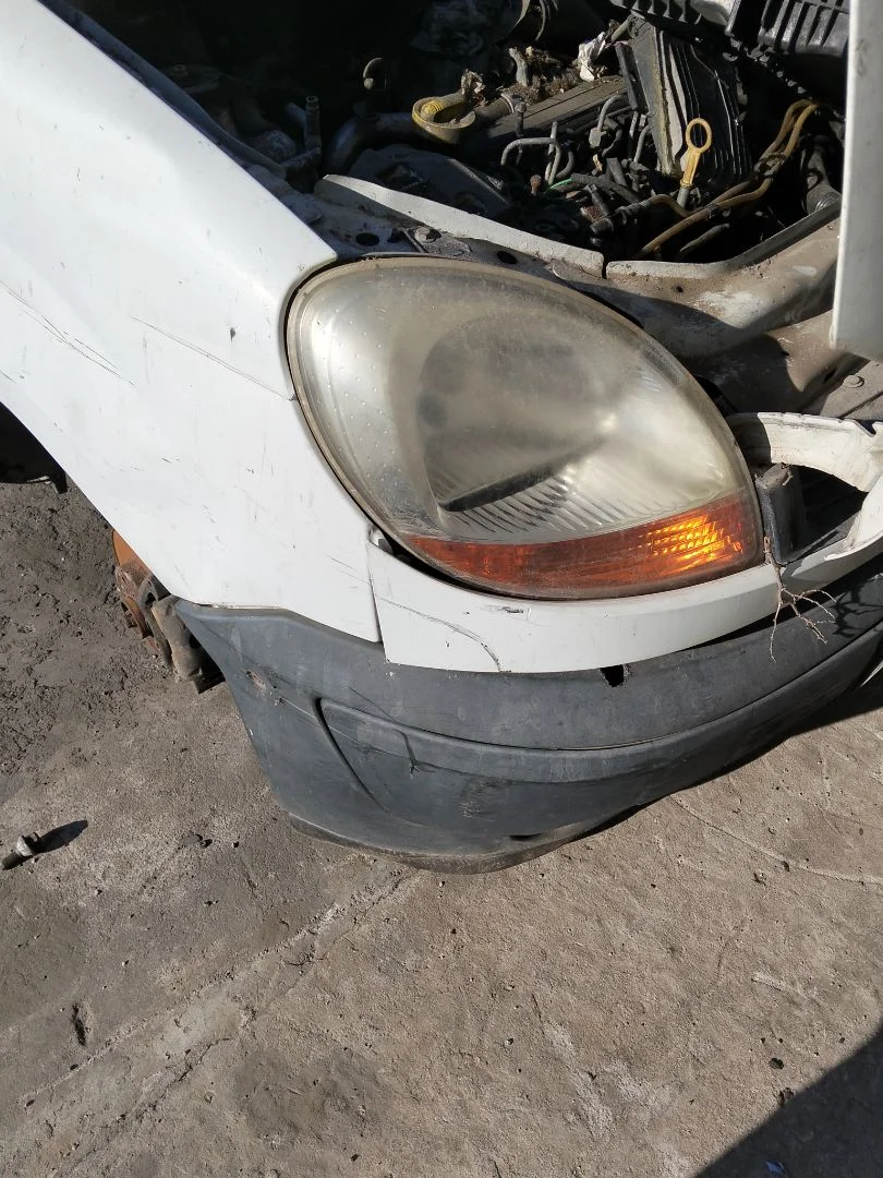 Foto de FARO DERECHO RENAULT KANGOO I (F/KC0) 1.5 dCi Diesel (82 CV / 60 KW)