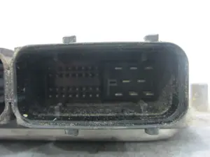 Foto de CENTRALITA MOTOR UCE FORD GALAXY (VY) 1.9 TDI CAT (116 CV / 85 KW) referencia 0281010309 foto 4