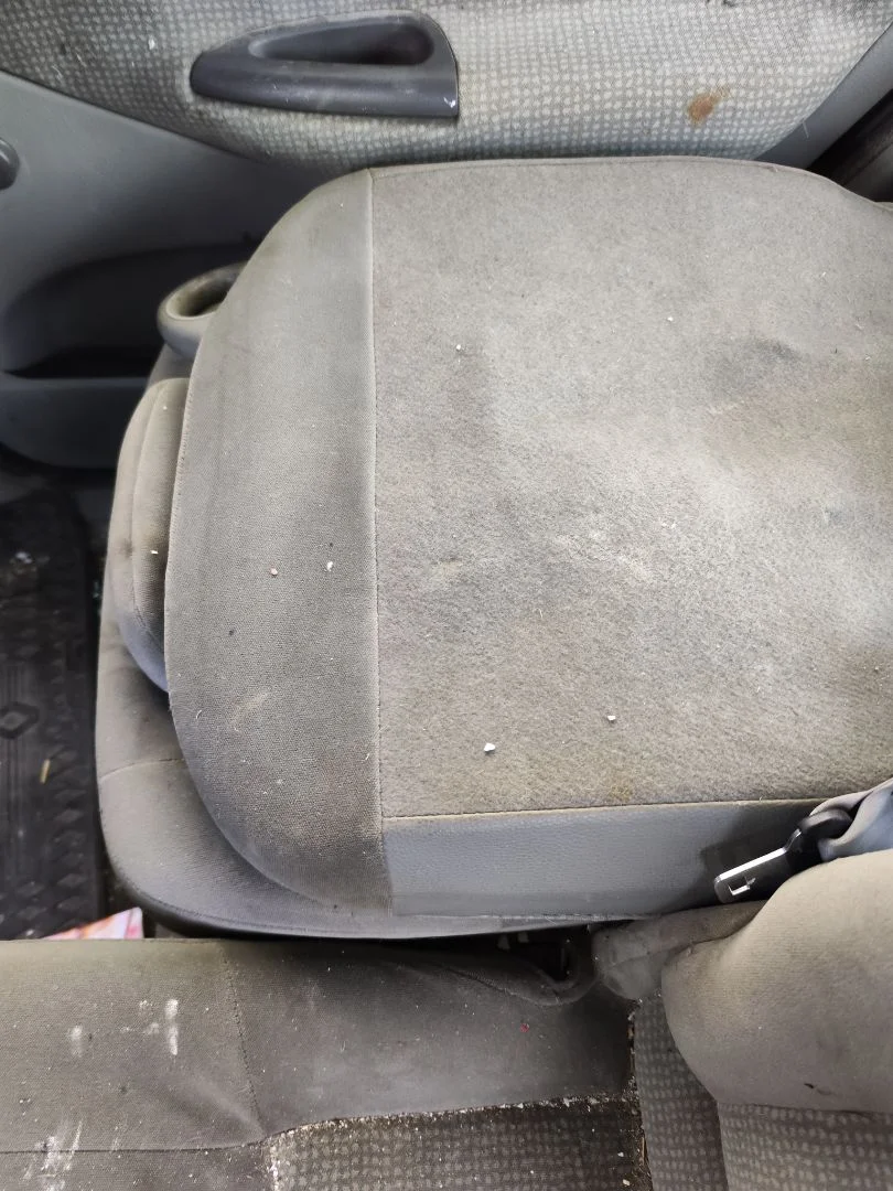 Foto de ASIENTOS TRASERO DERECHO RENAULT SCENIC I (JA...) 1.9 dCi Diesel CAT (102 CV / 75 KW) referencia 7701710566