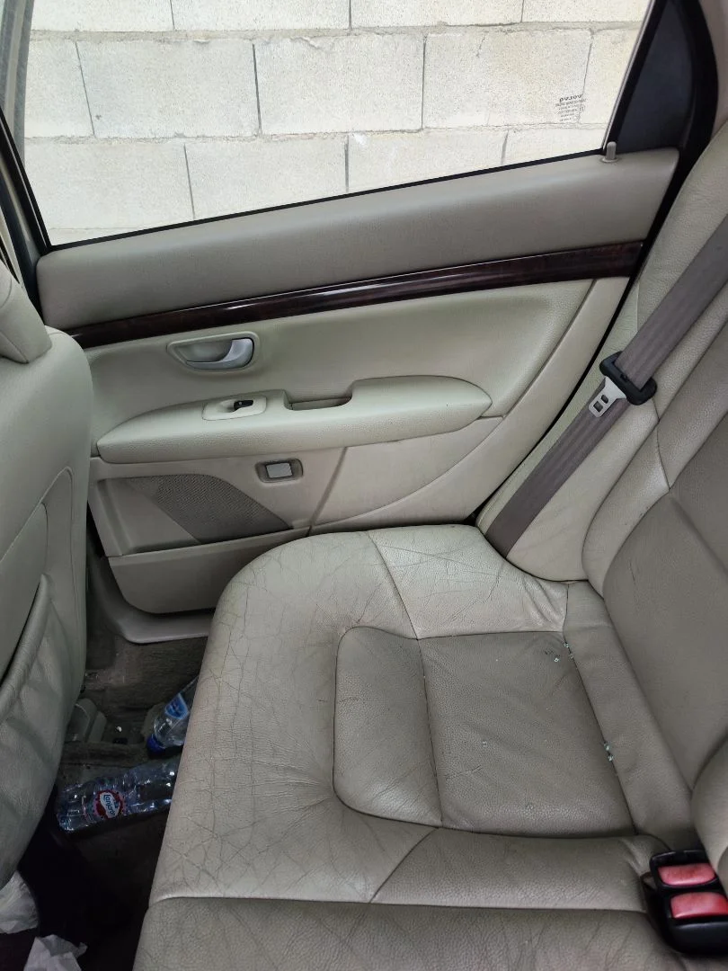 Foto de GUARNECIDO PUERTA TRASERA DERECHA VOLVO S80 BERLINA 2.4 Diesel (131 CV / 96 KW)