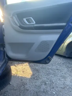 Foto de GUARNECIDO PUERTA TRASERA DERECHA SKODA FABIA COMBI (5J5) 1.4 TDI (80 CV / 59 KW) referencia 5J9867212BBFKZ foto 2