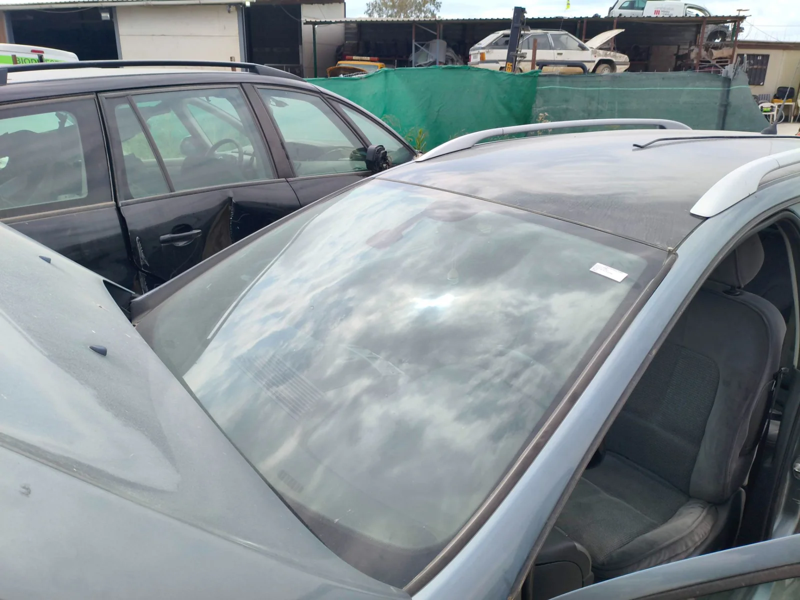 Foto de PARABRISAS PEUGEOT 407 SW 2.0 16V HDi FAP CAT (RHR / DW10BTED4) (136 CV / 100 KW)