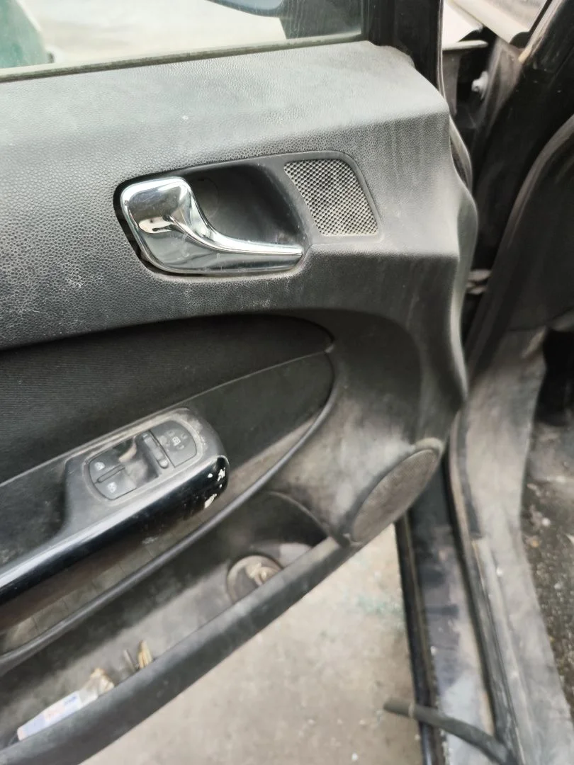 Foto de ELEVALUNAS DELANTERO IZQUIERDO OPEL CORSA D 1.3 16V CDTI (75 CV / 55 KW)
