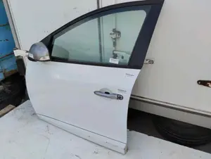 Foto de PUERTA DELANTERA IZQUIERDA RENAULT MEGANE III BERLINA 5P 1.2 TCE (132 CV / 97 KW) foto 7