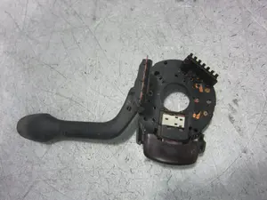 Foto de MANDO INTERMITENTES VOLKSWAGEN GOLF III (1H1)(11.1991) 1.8 (75 CV / 55 KW) referencia 1H0953513 foto 3