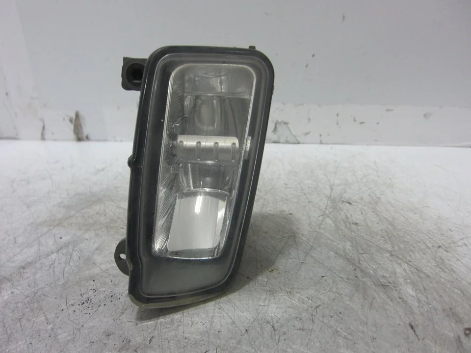 Foto de FARO ANTINIEBLA DERECHO FORD C-MAX (CB3)(2007) 1.6 TDCi CAT (90 CV / 66 KW) referencia 7M5115K201AC