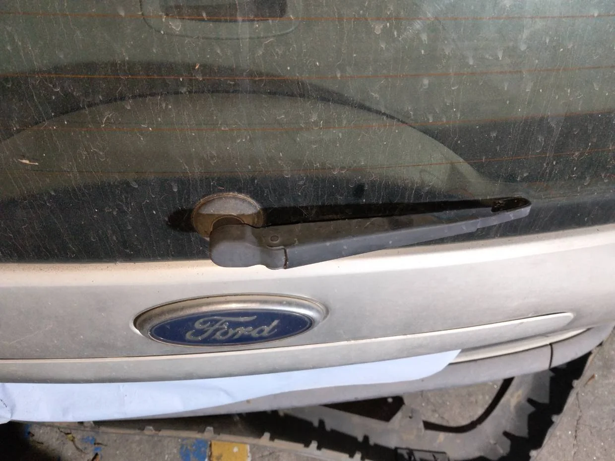 Foto de BRAZO LIMPIA TRASERO FORD FOCUS SPORTBREAK (CAP) 1.6 TDCi CAT (90 CV / 66 KW) referencia 1434059