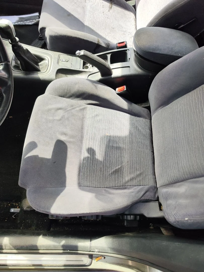 Foto de ASIENTO DELANTERO IZQUIERDO NISSAN PRIMERA BERLINA (P12) 1.9 16V Turbodiesel CAT (120 CV / 88 KW)
