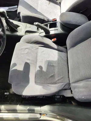 Foto de ASIENTO DELANTERO IZQUIERDO NISSAN PRIMERA BERLINA (P12) 1.9 16V Turbodiesel CAT (120 CV / 88 KW)