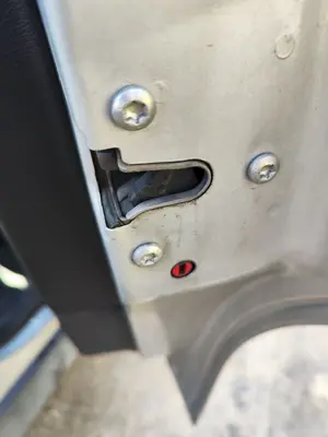 Foto de CERRADURA PUERTA TRASERA DERECHA OPEL ASTRA G BERLINA 2.2 16V DTI CAT (Y 22 DTR / L50) (125 CV / 92 KW) referencia 24414134 foto 4
