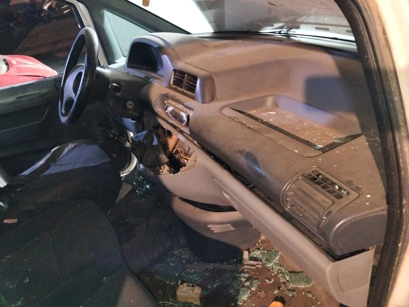 Foto de SALPICADERO PEUGEOT EXPERT FURGÓN COMFORT (1995)