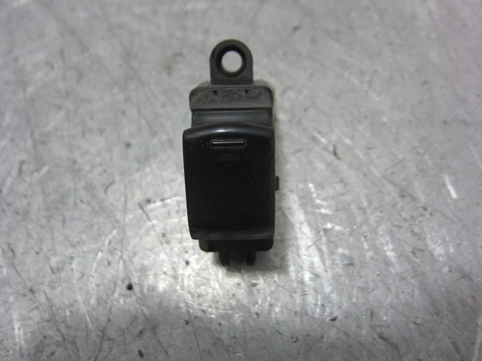Foto de MANDO ELEVALUNAS DELANTERO DERECHO NISSAN MICRA (K12E) referencia 25411AX610